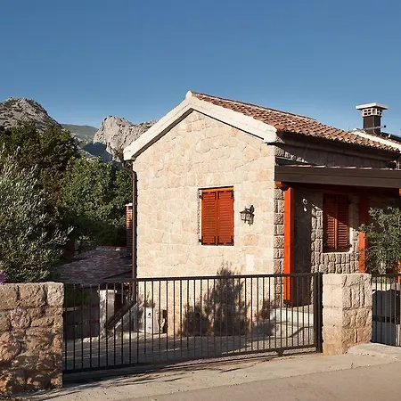 Stone House Magarac
