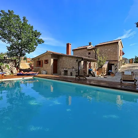 Apartment Stone House Magarac *